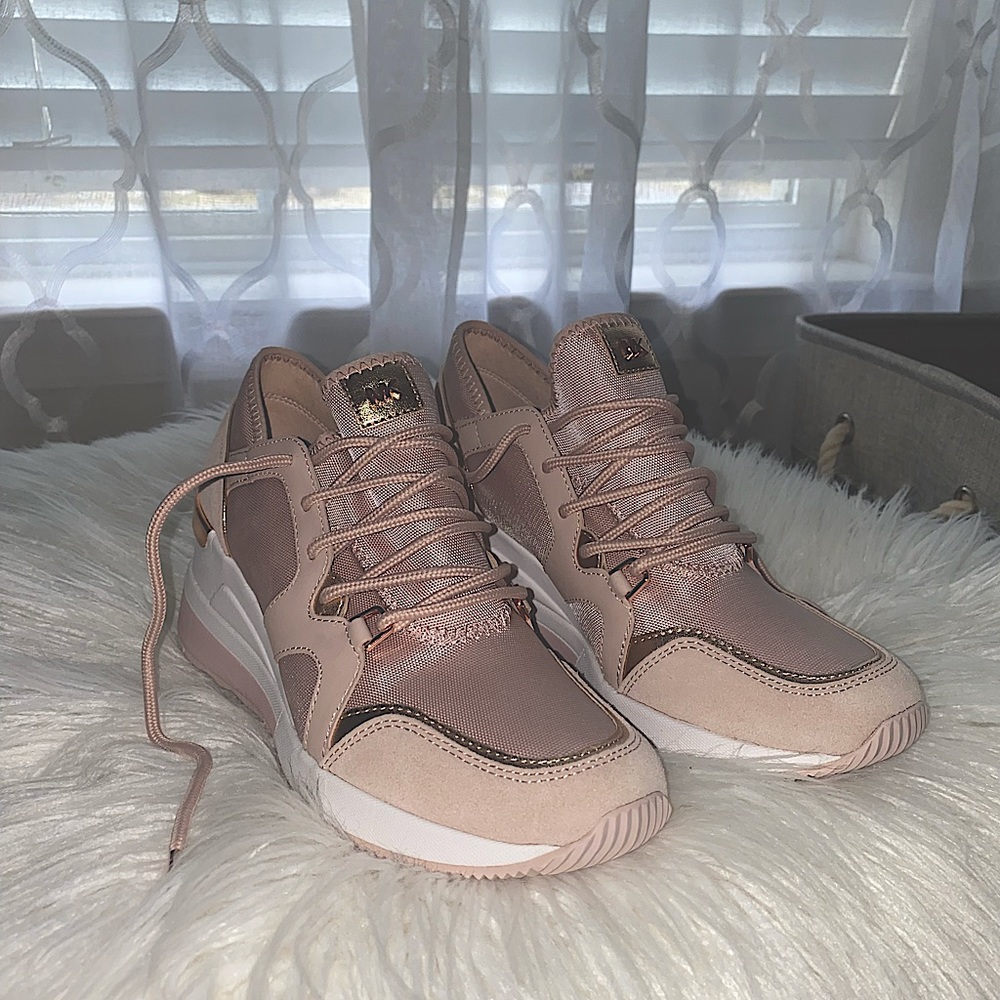 Michael Kors sneakers *new*